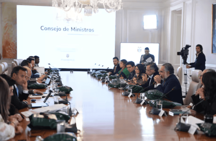Emergencia económica y deuda por $23 billones abren un pulso político en la antesala electoral
