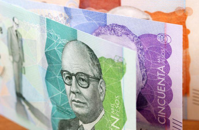 La suspensión del aumento del salario mínimo pone a prueba la solidez institucional y el rumbo económico del país