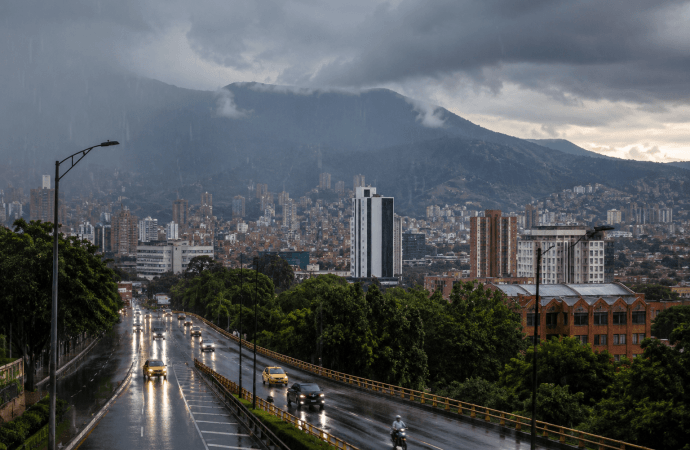 Las lluvias no se despiden de Medellín: esta es la razón por la que siguen cayendo aguaceros