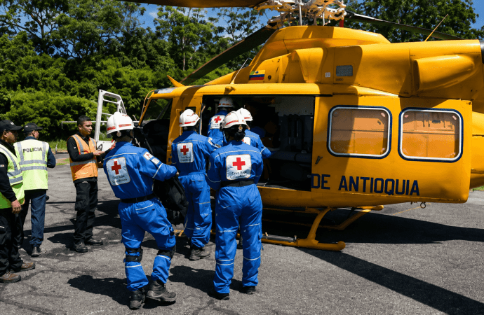 Antioquia envía rescatistas a Chocó tras el terremoto