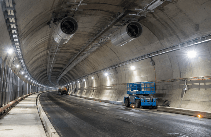 Túnel del Toyo inicia instalación de equipos electromecánicos para avanzar hacia su puesta en operación