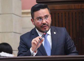 Jorge Laverde asume como contralor y promete más control