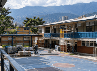 Medellín inicia obras en siete colegios oficiales