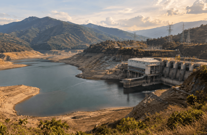 Andesco alerta por riesgo de apagón y pide ahorrar energía